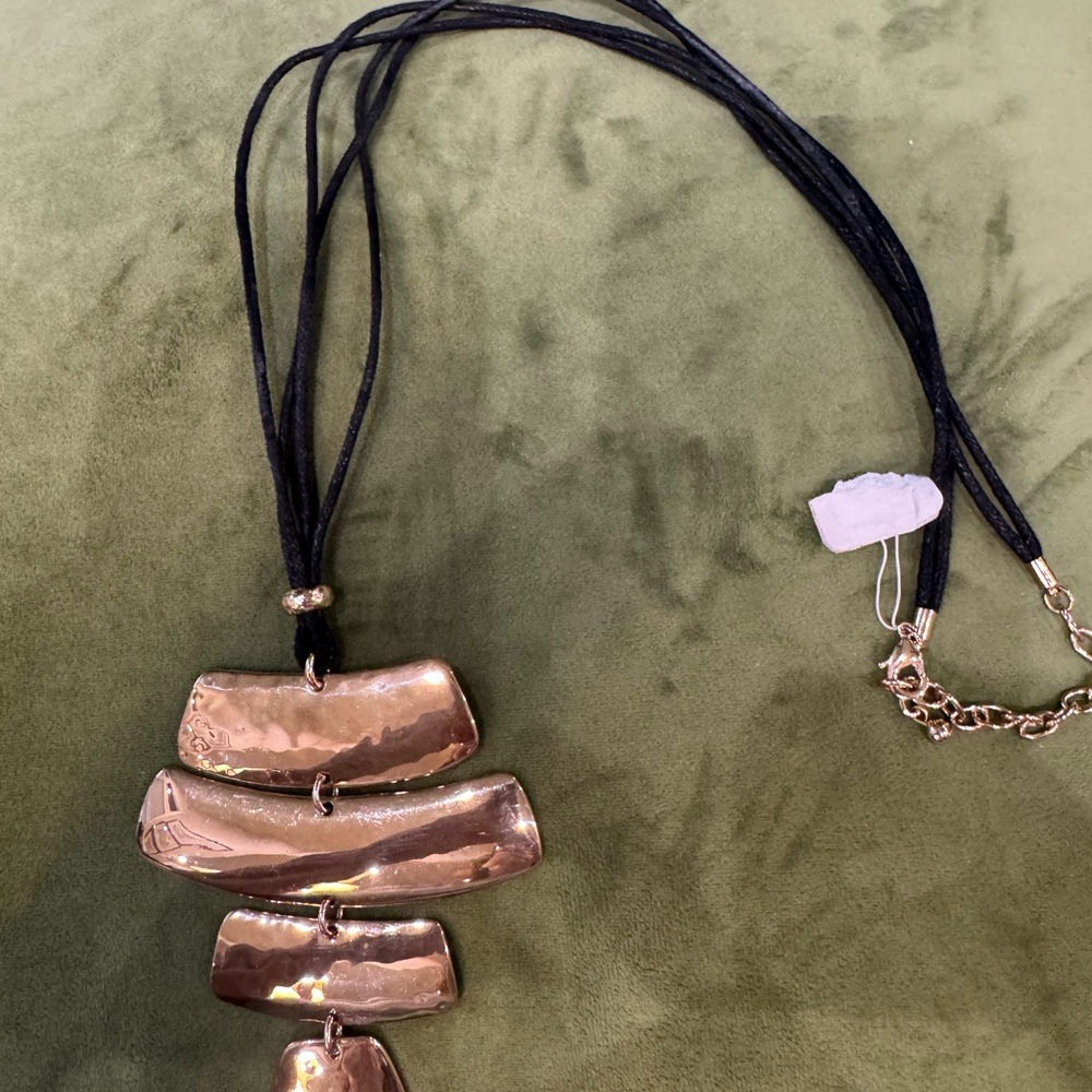 Elegant Brass Pendant Necklace
